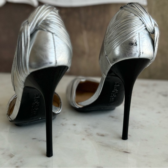 Silver distressed heels by L.A.M.B. Vintage unique pumps - Picture 5 of 16